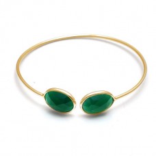 Green Onyx Oval Gemstone Bezel Bracelet 